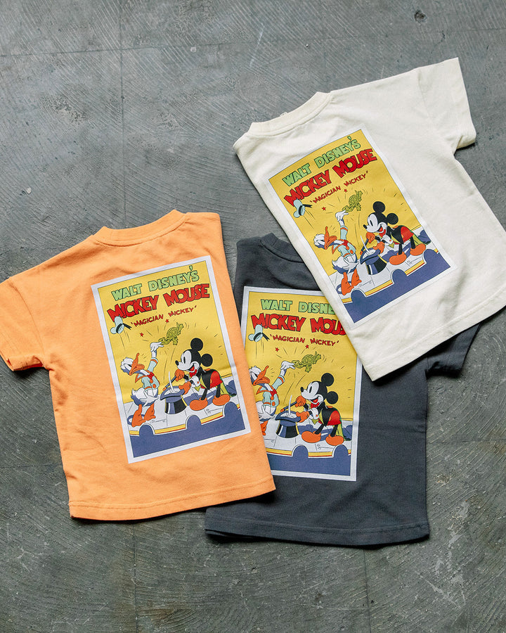 【7/22までTIMESALE10％OFF】[t.] Disney ポスタープリント半袖Tシャツ