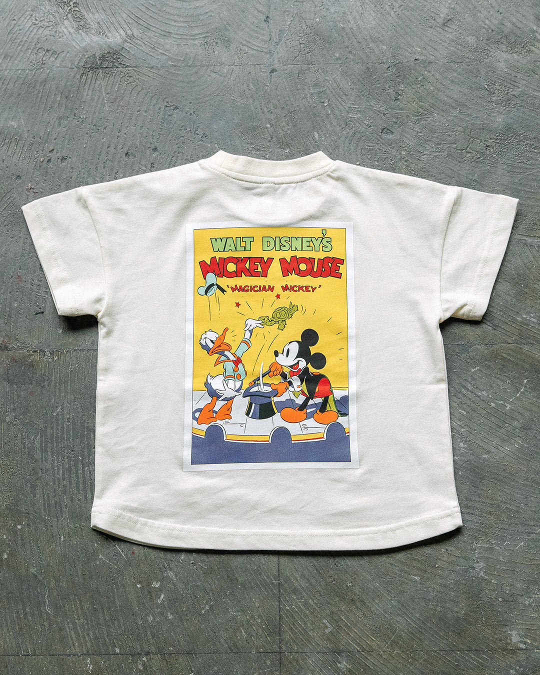 【7/22までTIMESALE10％OFF】[t.] Disney ポスタープリント半袖Tシャツ