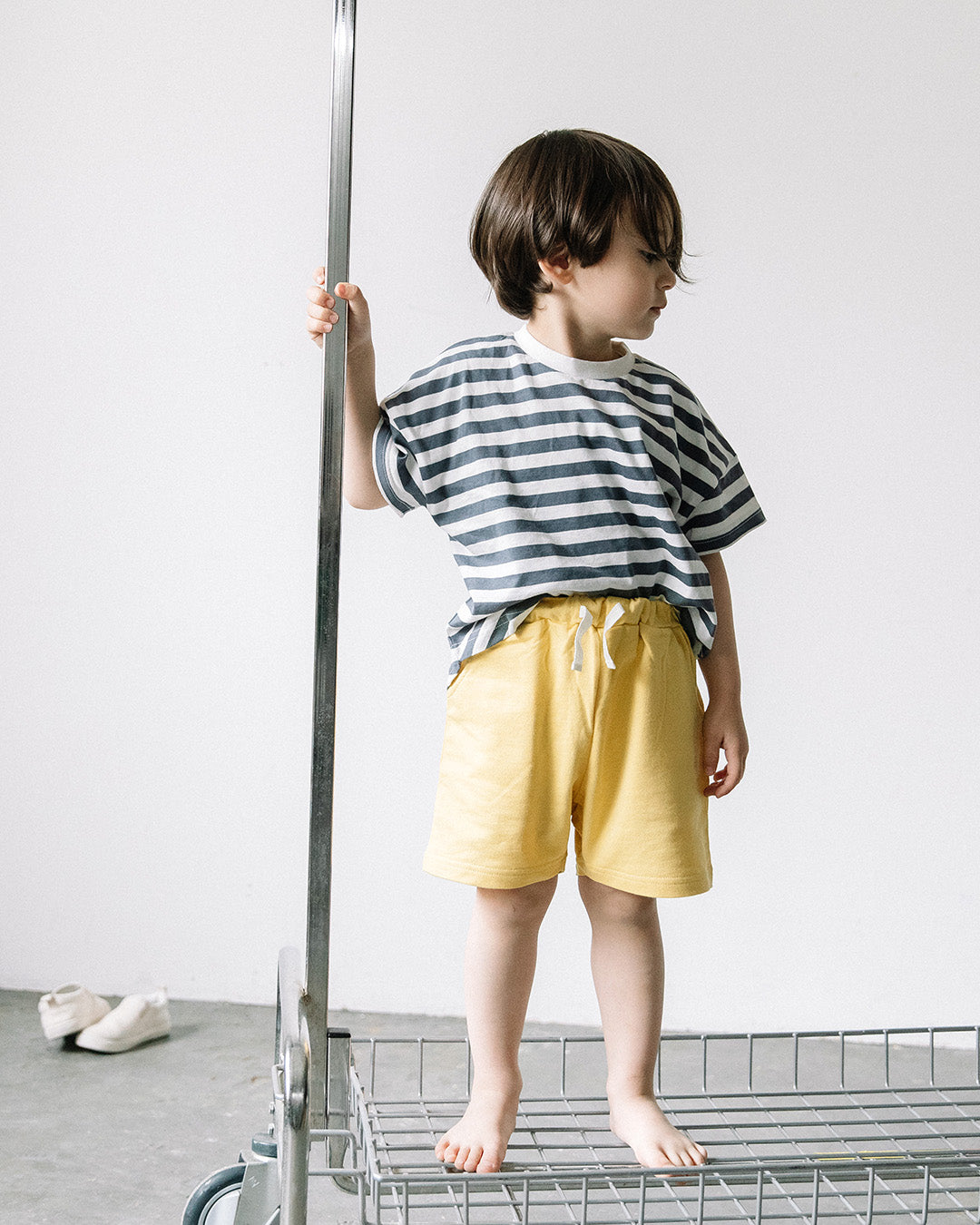 【NEW ARRIVAL】[t.] 配色ステッチショートパンツ