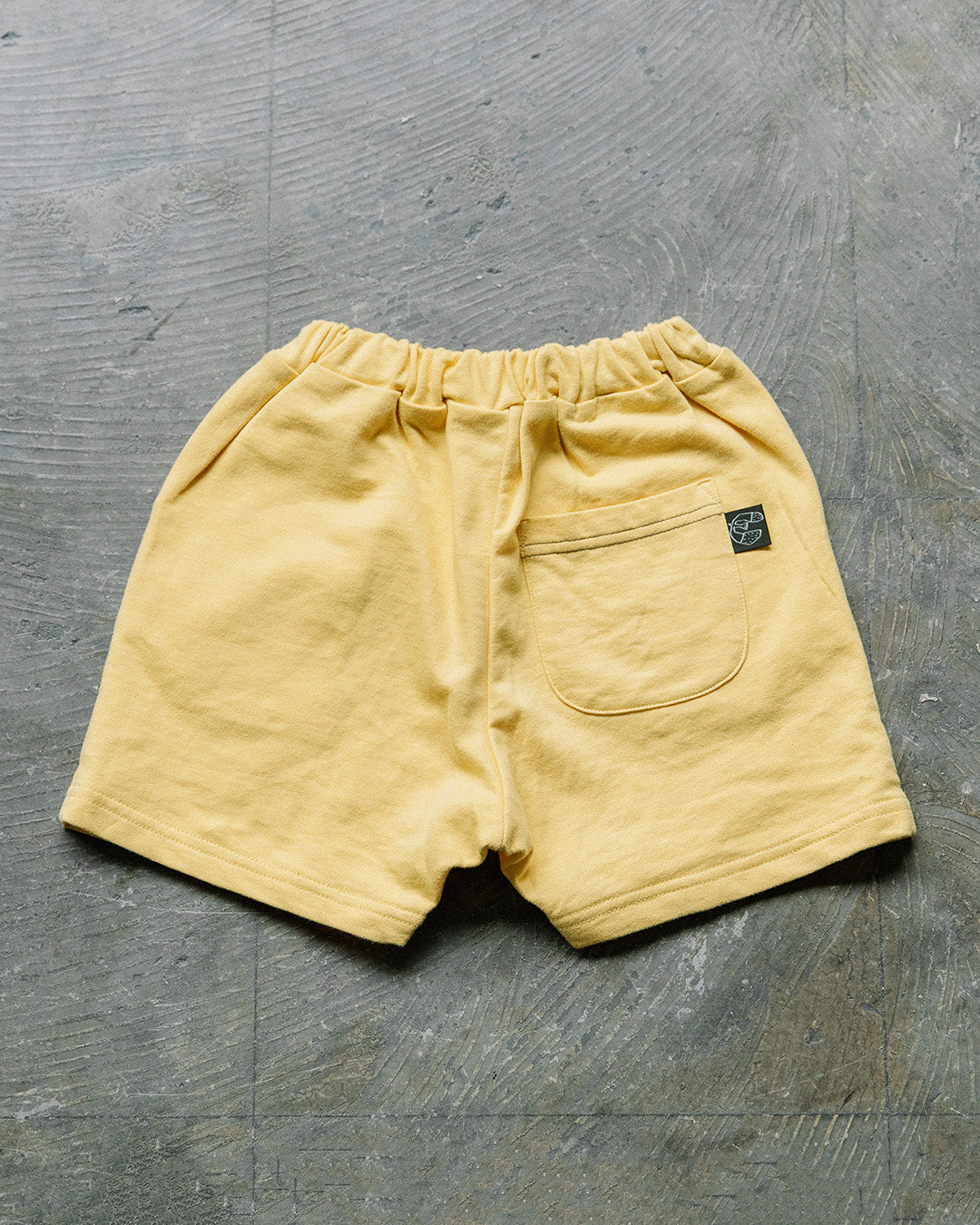 【NEW ARRIVAL】[t.] 配色ステッチショートパンツ