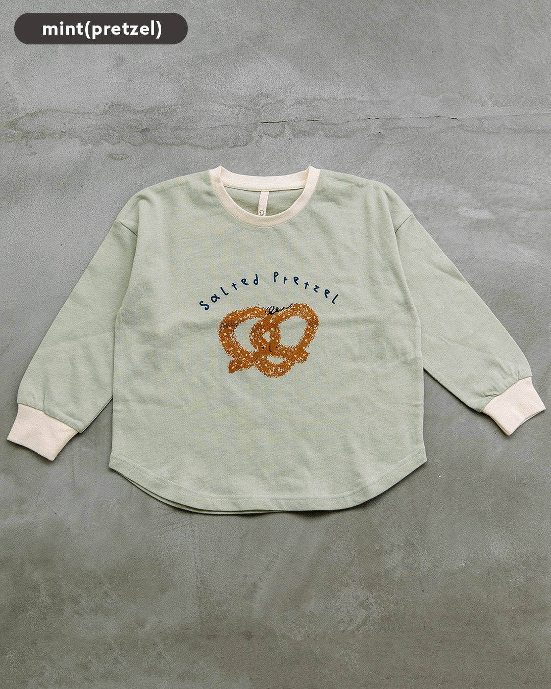 【新色先行販売】[t.] 袖リブ プリント長袖Tシャツ