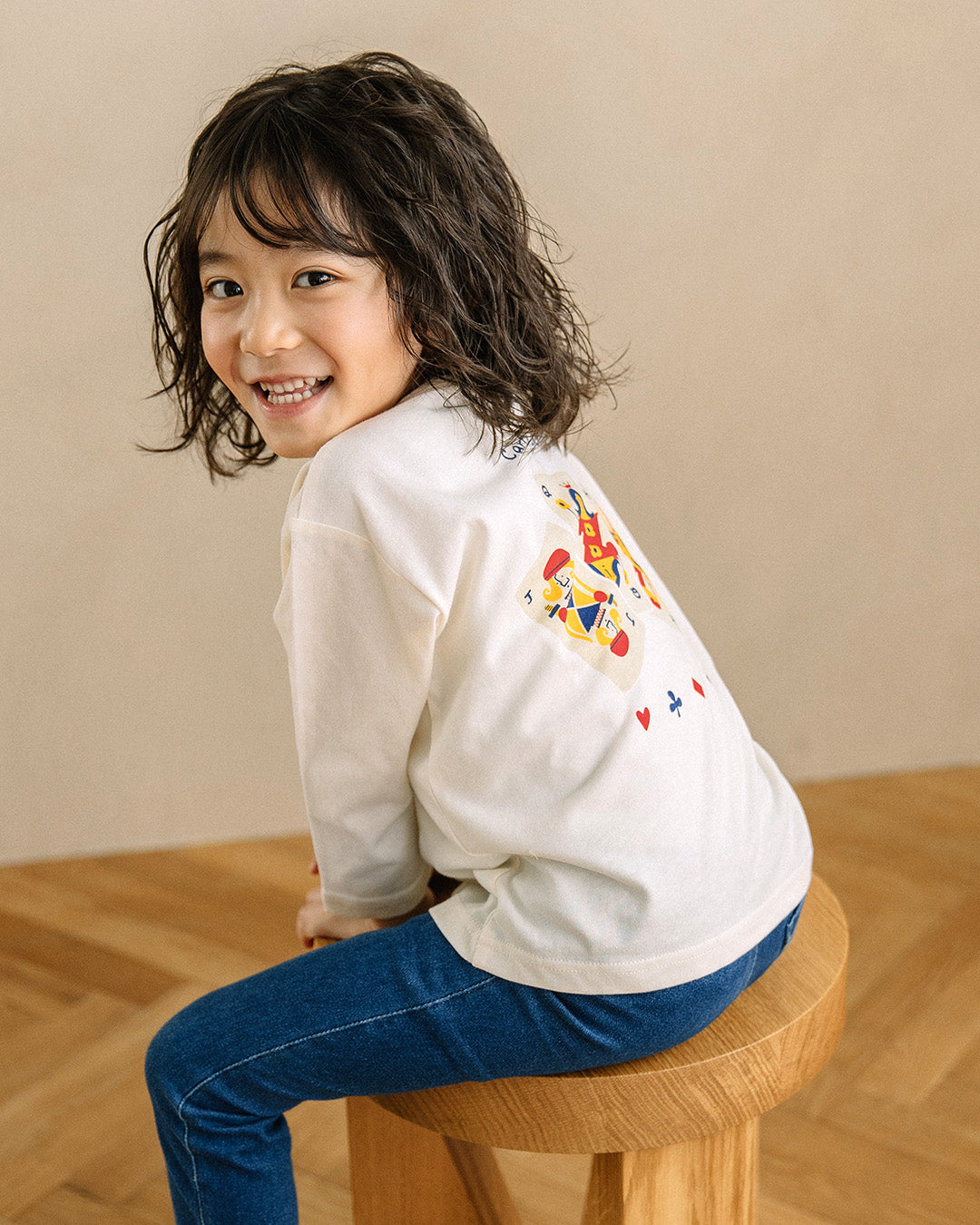 【新作】[t.] ポケット付き前後プリント長袖Tシャツ