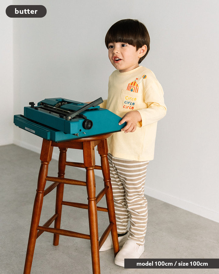 [t.] ポケット付き前後プリント長袖Tシャツ