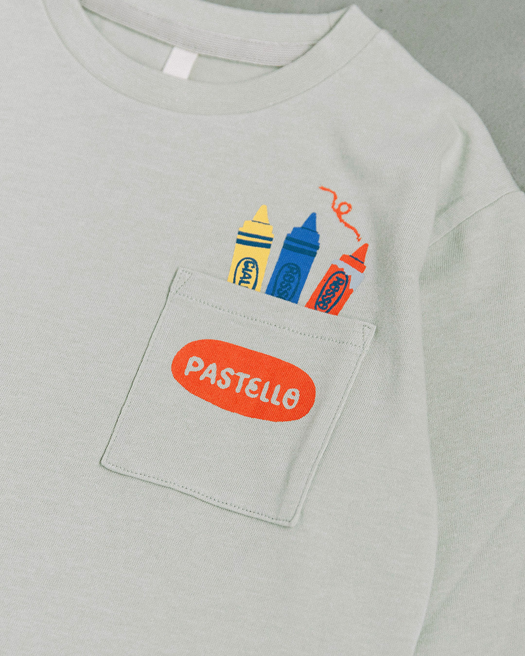 【予約】【新色追加】[t.] ポケット付き前後プリント長袖Tシャツ
