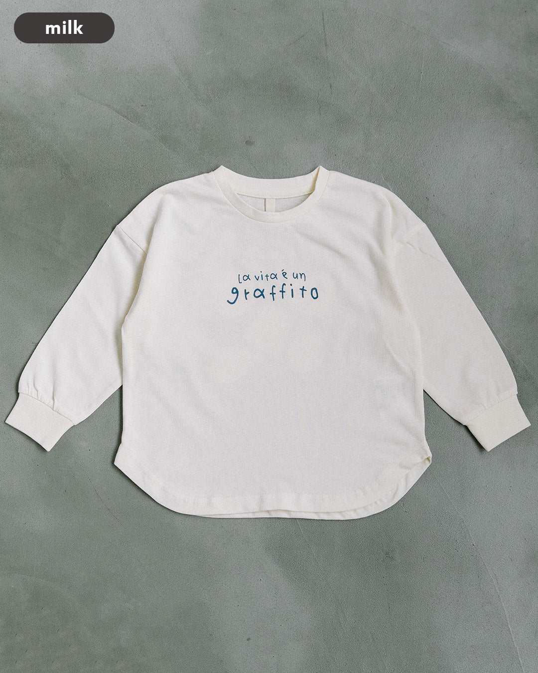 【予約】【新色追加】[t.] たべもの前後プリント長袖 Tシャツ