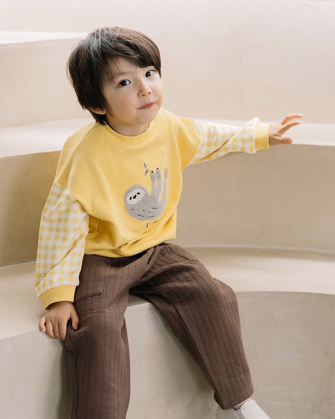 【新色追加】[t.] サガラ 刺繍 切替 トレーナー